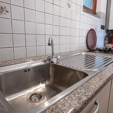 Apartment 079b - La Storica Il Vigneto 45a, 7 Minuti Dal Mare - Parcheggio Privato Gratis Litorno